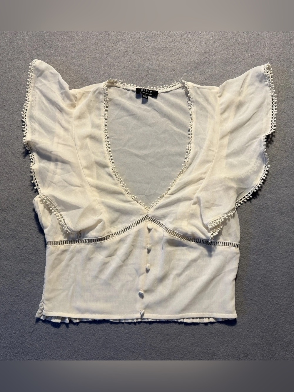 Privy Women’s White Flutter Sleeve Smocked Crop Blouse Medium Boho Top